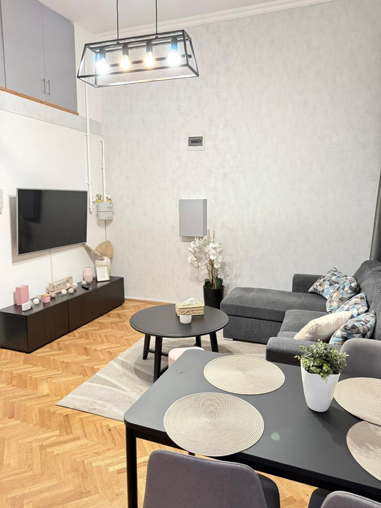 Gellert Spacious Appartamento Budapest